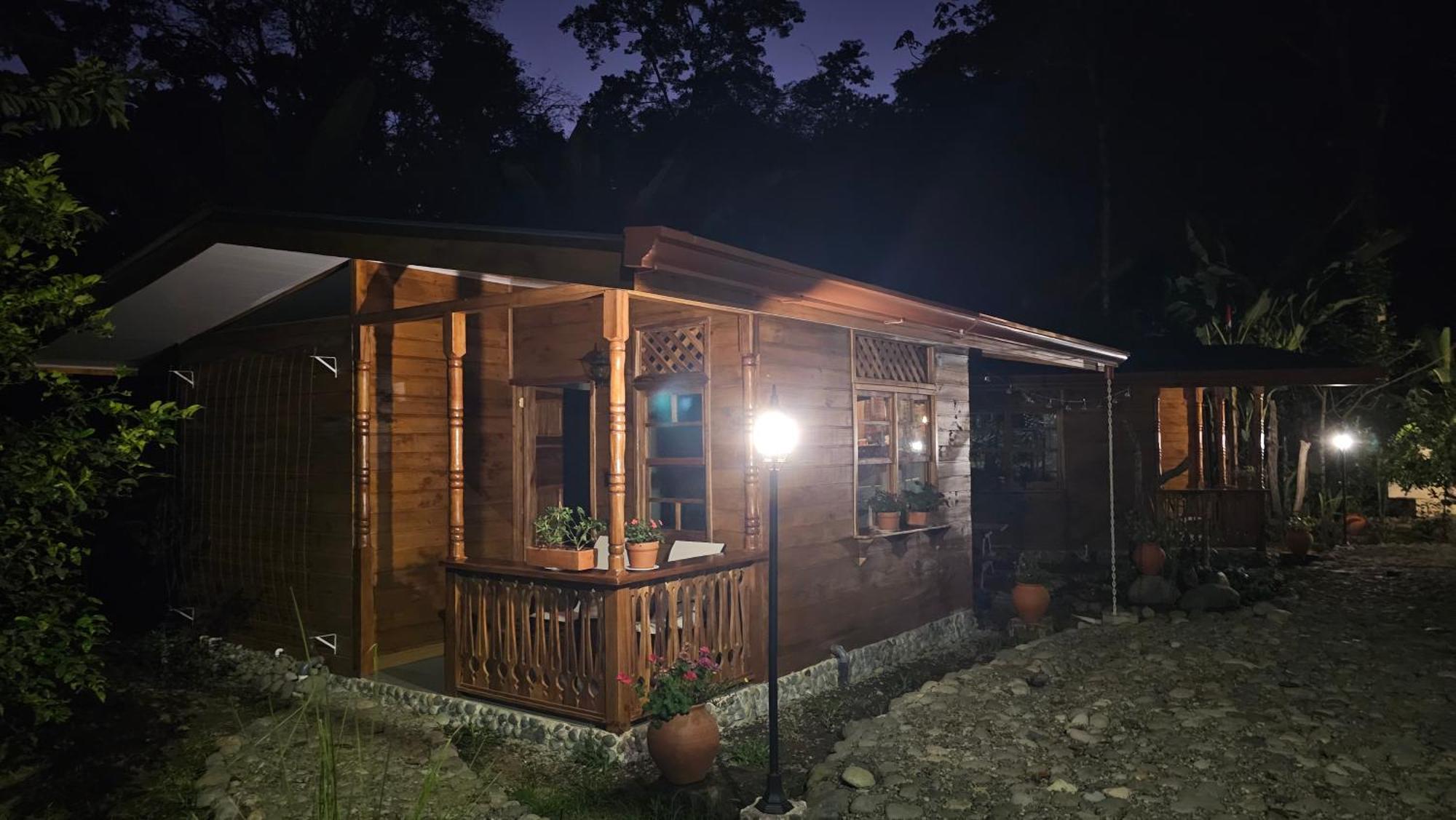 U Sule Villa Cahuita Bagian luar foto